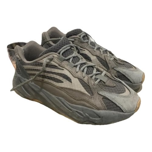 Pre-owned Yeezy X Adidas Boost 700 V2 Cloth Low Trainers In Brown