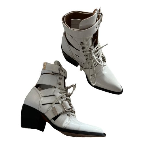 Pre-owned Chloé Rylee Leather Boots In White