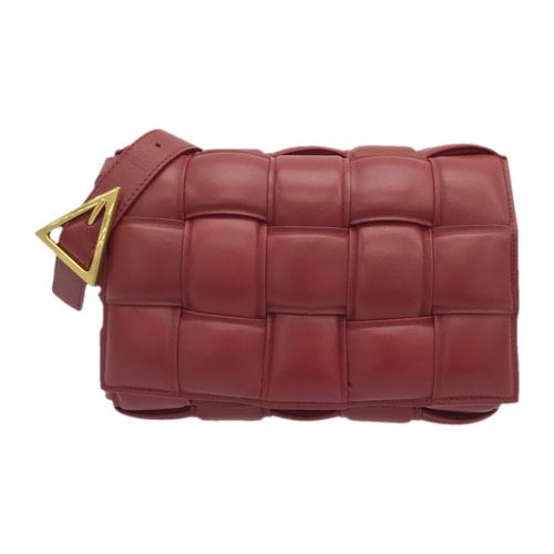 Pre-owned Bottega Veneta Cassette Leather Handbag In Red
