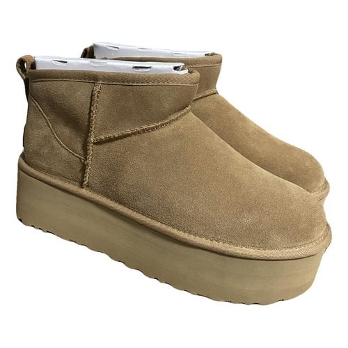 Pre-owned Ugg Ankle Boots In Camel