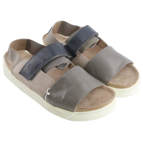 Pre-owned Inuikii Leather Sandals In Beige