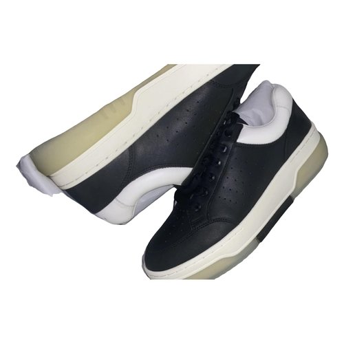 Pre-owned Amiri Leather Low Trainers In Black
