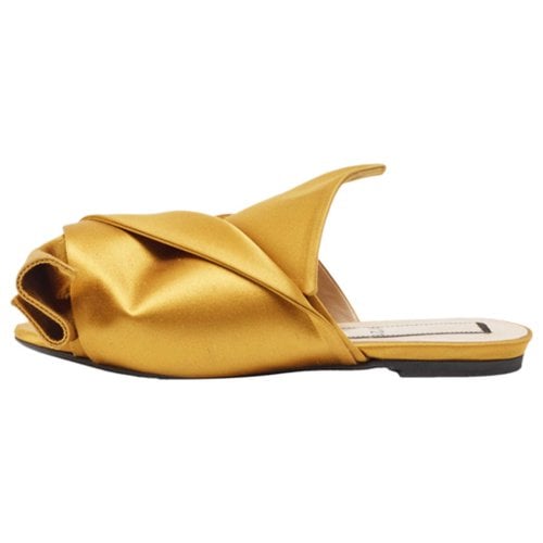 Pre-owned N°21 Cloth Sandal In Yellow