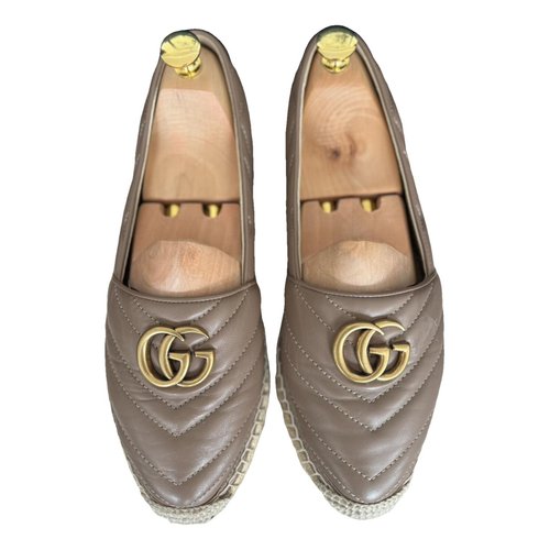 Pre-owned Gucci Marmont Leather Flats In Beige