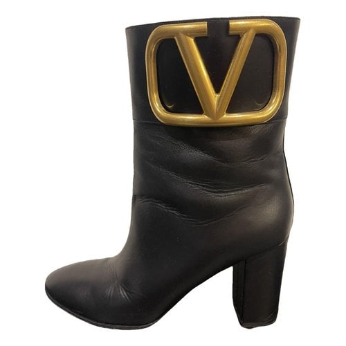 Pre-owned Valentino Garavani Vlogo Leather Boots In Black