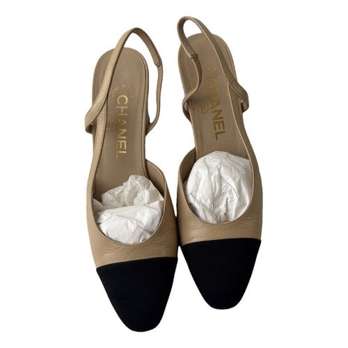 Pre-owned Chanel Slingback Leather Sandal In Beige
