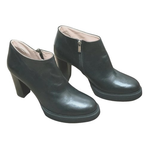 Pre-owned Seventy Leather Boots In Black