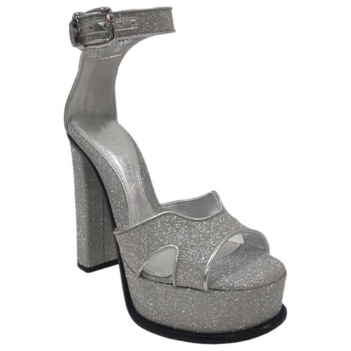 Pre-owned Alexander Mcqueen Leather Sandals In Silver