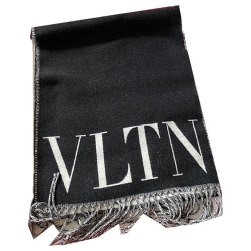 Pre-owned Valentino Wool Scarf In Black