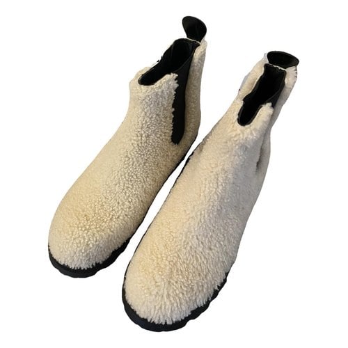 Pre-owned Alexander Mcqueen Faux Fur Snow Boots In White