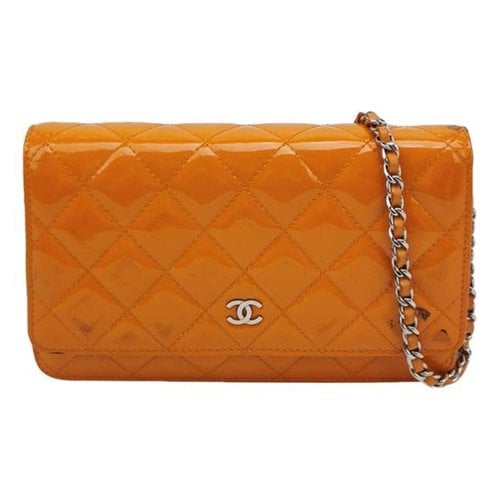 Pre-owned Chanel Wallet On Chain Timeless/classique Patent Leather Crossbody Bag In Orange