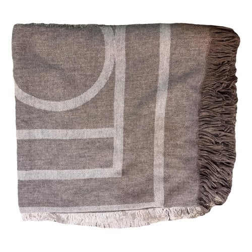 Pre-owned Totême Cashmere Scarf In Camel