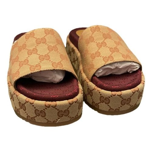 Pre-owned Gucci Cloth Sandal In Burgundy