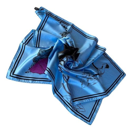 Pre-owned Valentino Garavani Silk Neckerchief In Blue