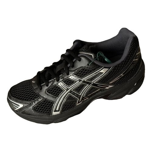 Pre-owned Asics Cloth Low Trainers In Black