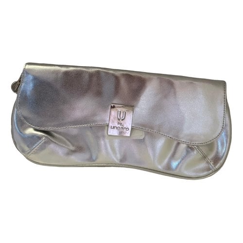 Pre-owned Emanuel Ungaro Vegan Leather Clutch Bag In Silver