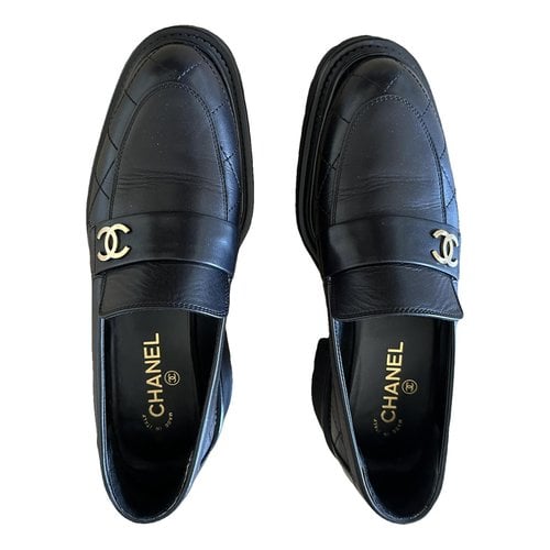 Pre-owned Chanel Leather Flats In Black