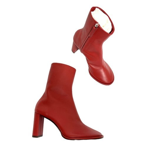 Pre-owned The Row Leather Boots In Red