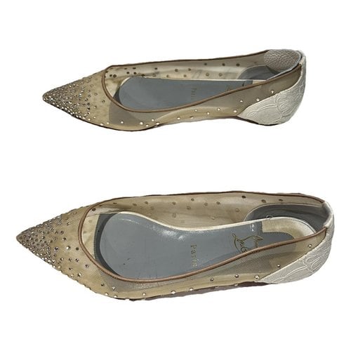 Pre-owned Christian Louboutin Cloth Ballet Flats In Beige