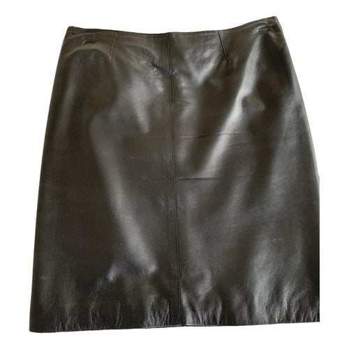 Pre-owned Barneys New York Leather Mid-length Skirt In Black