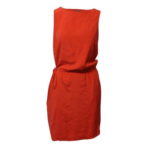 Pre-owned Vince Mid-length Dress In Red