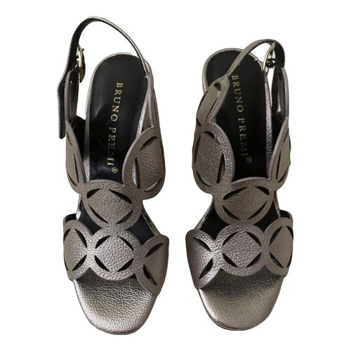 Pre-owned Bruno Premi Leather Sandals In Grey