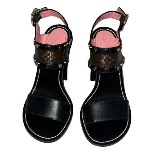 Pre-owned Louis Vuitton Passenger Leather Sandals In Black