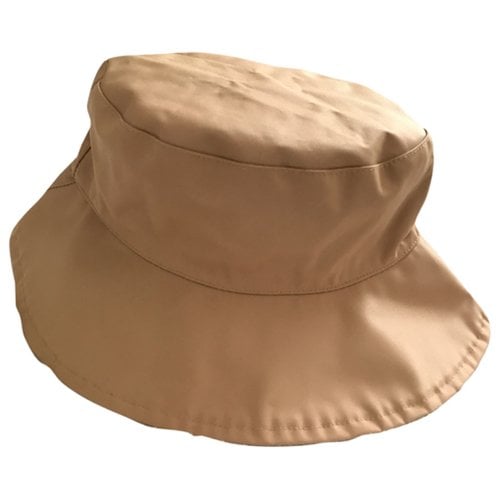 Pre-owned Longchamp Cloth Hat In Camel