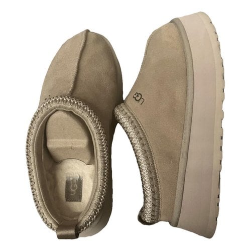 Pre-owned Ugg Cloth Boots In Beige