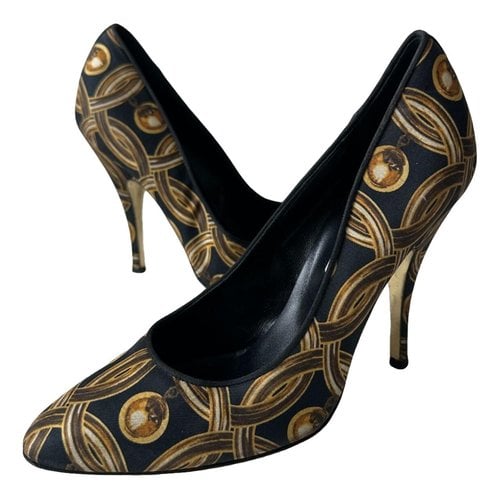 Pre-owned Moschino Cloth Heels In Gold