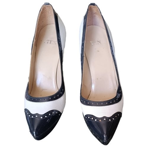 Pre-owned Ten C Patent Leather Heels In White
