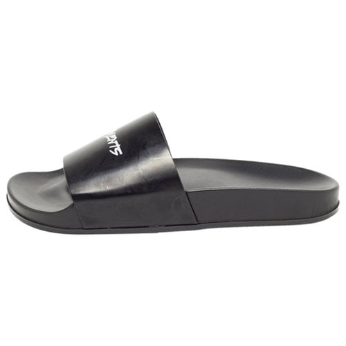 Pre-owned Vetements Leather Sandals In Black