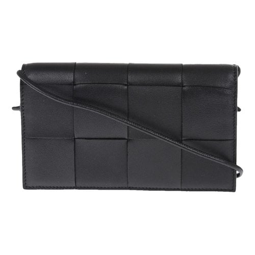 Pre-owned Bottega Veneta Cassette Leather Crossbody Bag In Black