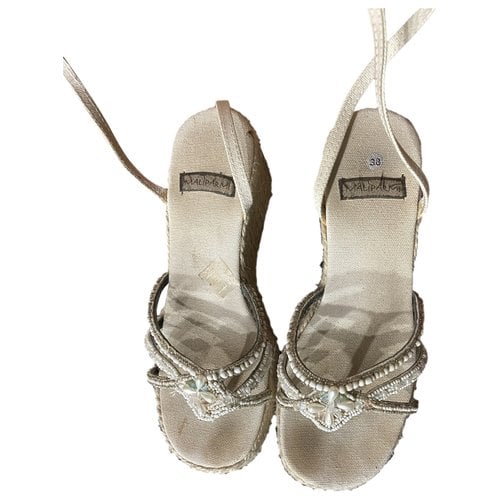 Pre-owned Maliparmi Glitter Heels In Beige