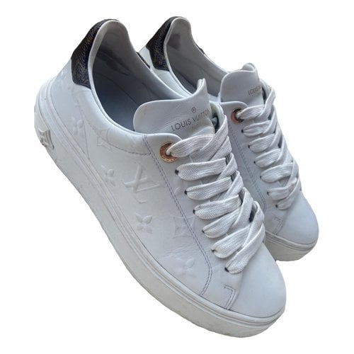 Pre-owned Louis Vuitton Time Out Pony-style Calfskin Trainers In White