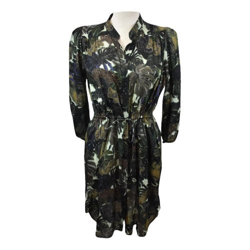 Pre-owned Marc Cain Silk Mid-length Dress In Green