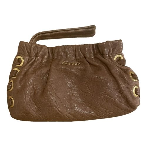 Pre-owned Miu Miu Leather Clutch Bag In Brown