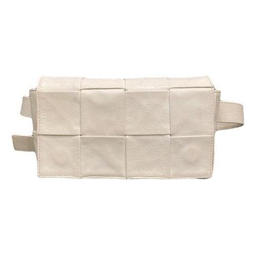 Pre-owned Bottega Veneta Cassette Leather Handbag In White