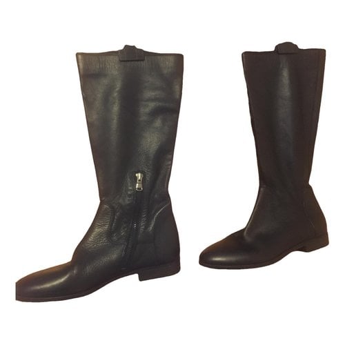 Pre-owned Tamaris Leather Boots In Black