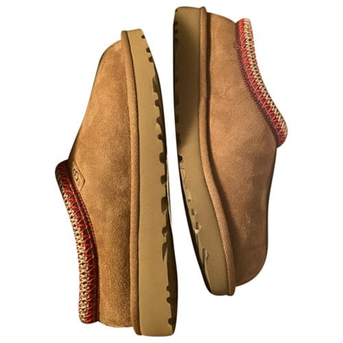 Pre-owned Ugg Boots In Beige