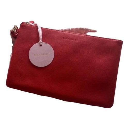 Pre-owned Coccinelle Wallet In Red