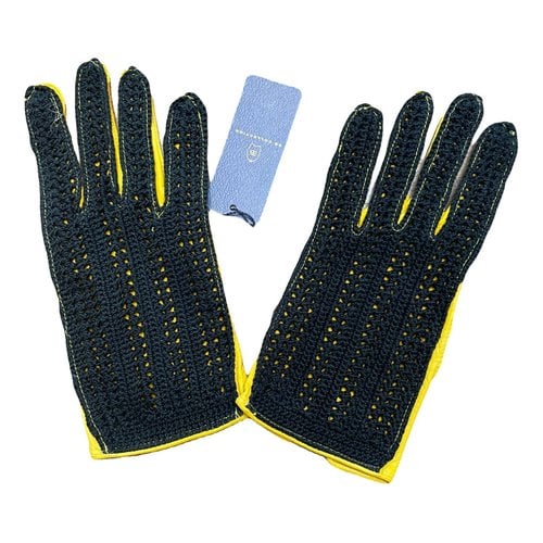 Pre-owned Bugatti Leather Gloves In Yellow