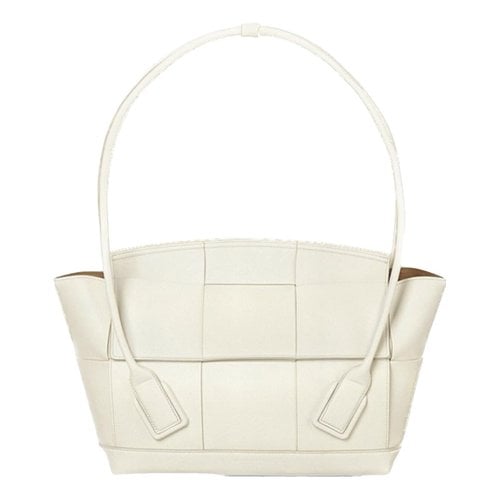 Pre-owned Bottega Veneta Arco Leather Handbag In White