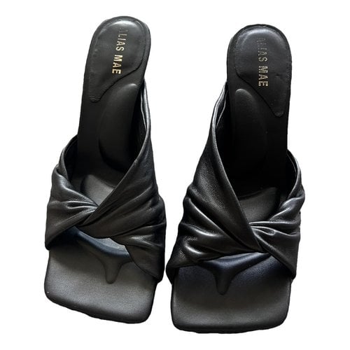 Pre-owned Alias Mae Leather Sandals In Black