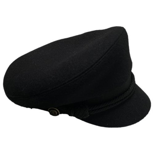 Pre-owned Saint Laurent Wool Cap In Black