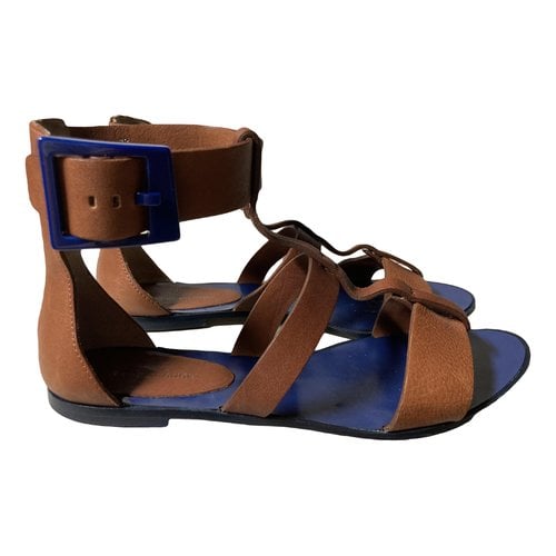 Pre-owned Hugo Boss Leather Sandal In Brown