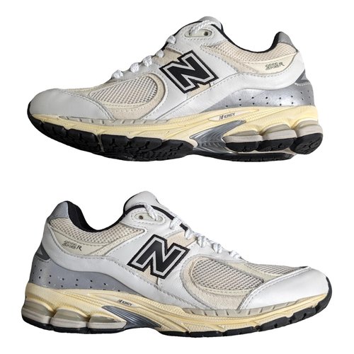 Pre-owned New Balance Leather Trainers In White