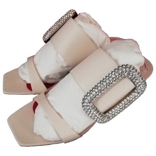 Pre-owned Roger Vivier Leather Sandals In Beige