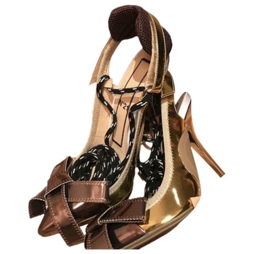 Pre-owned N°21 Leather Heels In Metallic