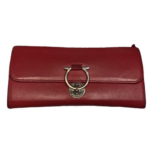 Pre-owned Ferragamo Leather Wallet In Red